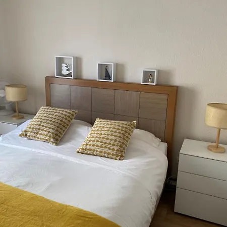 Lumineux Avec Balcon Et Parking Privé Appartamento Arcachon