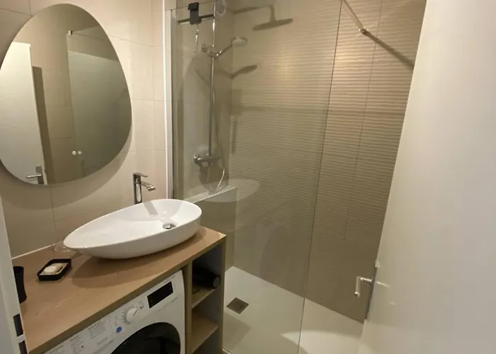 Apartment T2 Au Calme Avec Balcon Et Parking Prive *