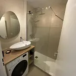 Apartment T2 Au Calme Avec Balcon Et Parking Prive *