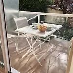 Apartment T2 Au Calme Avec Balcon Et Parking Prive *
