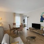 Apartment T2 Au Calme Avec Balcon Et Parking Prive *