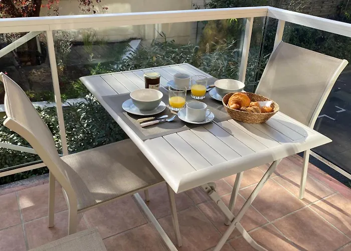 Daire T2 Au Calme Avec Balcon Et Parking Prive